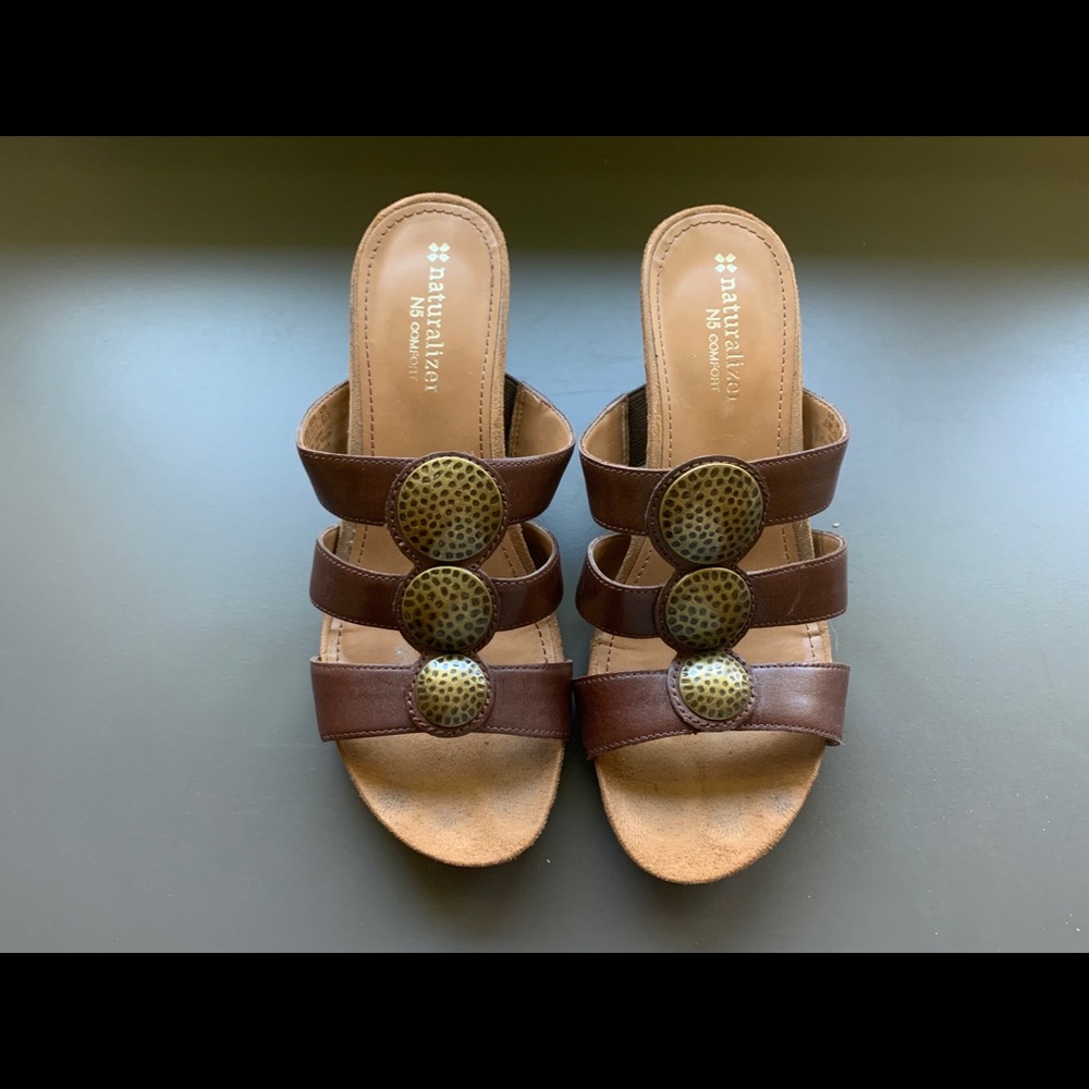 Leather Naturalizer Heeled Sandal